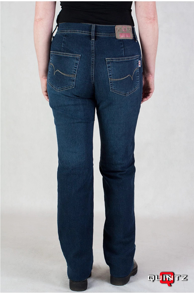 női hagyományos kék farmernadrág