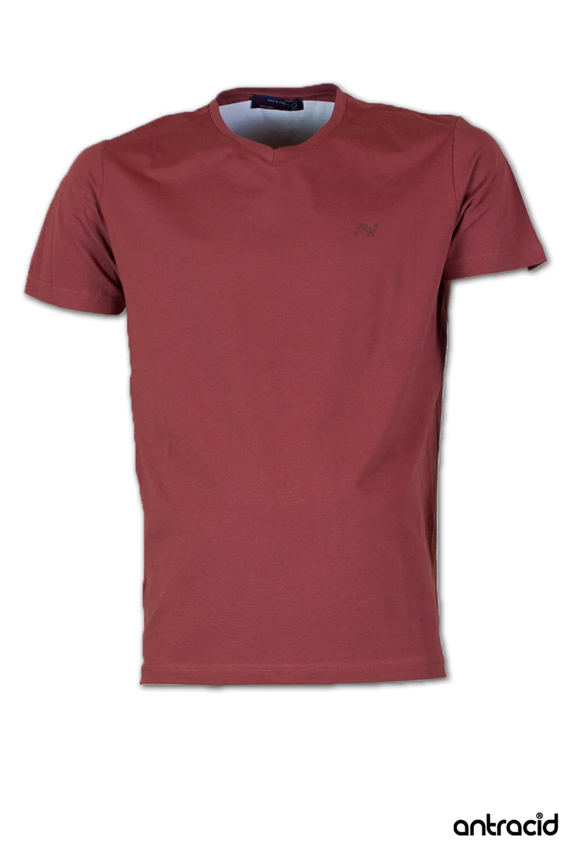 férfi v nyakú póló